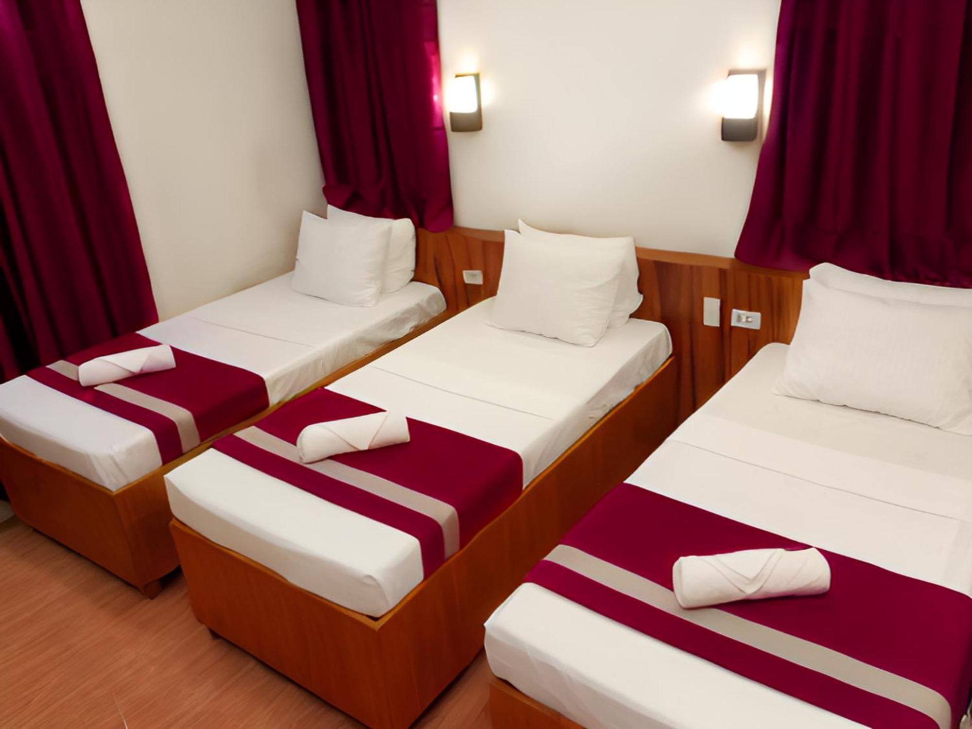 Dy Heritage Suites Vigan Exterior foto
